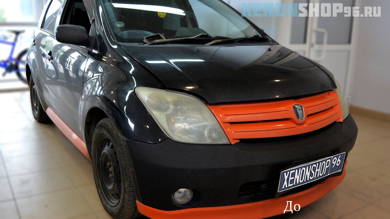 Toyota IST - 2.jpg