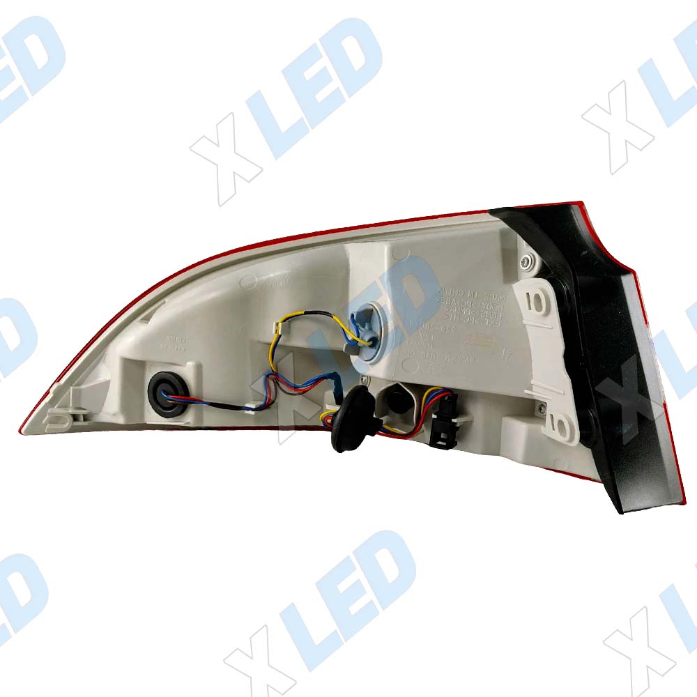 Фонарь задний Skoda Suberb II (2008-2013) в крыло LED (правый)