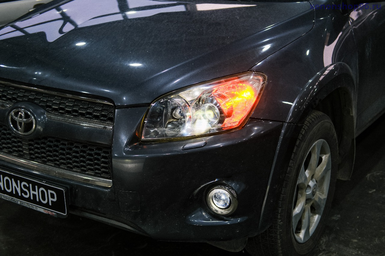 Toyota Rav4-04.jpg