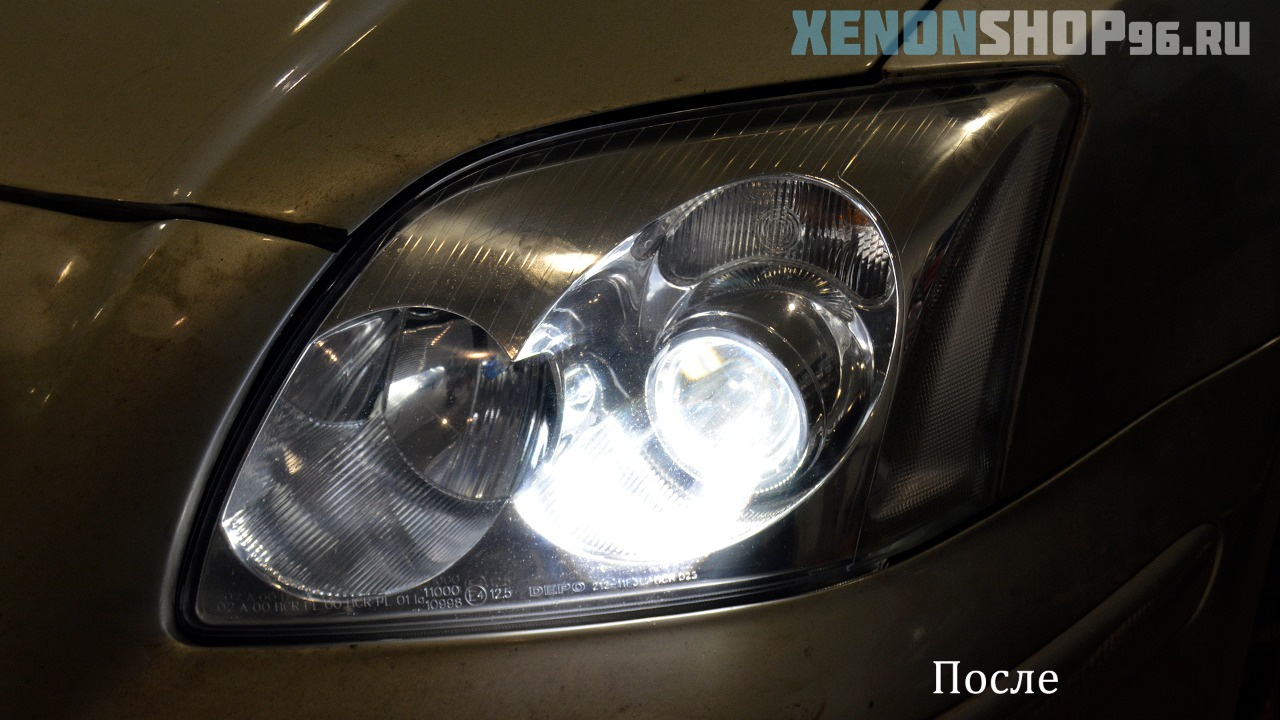 Toyta Avensis II 2004 - 7.jpg