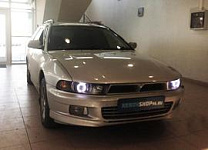 Установка би-ксеноновых линз в Mitsubishi Legnum 2002г.