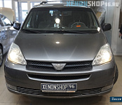 Би-галогенная линза HELLA / Toyota Sienna 2004 год.