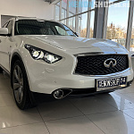 INFINITI QX 70s