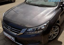 Honda Accord 2013 год IX  Замена стекла фары
